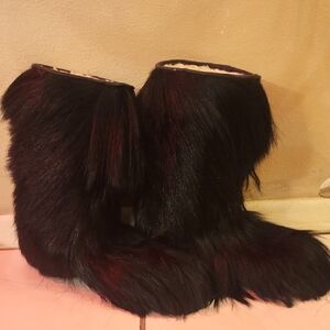 Black Winter Rain Boots with Faux Fur